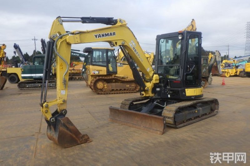 洋马VIO45-6挖掘机整机外观