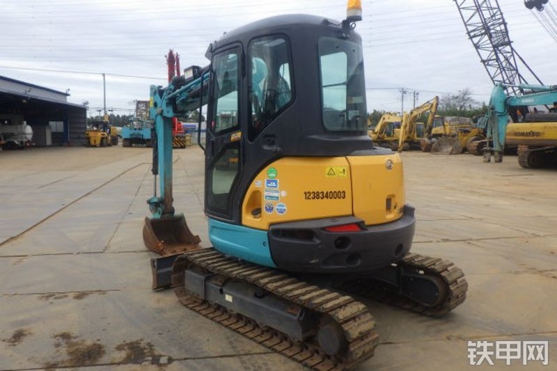 久保田RX-406挖掘机整机外观