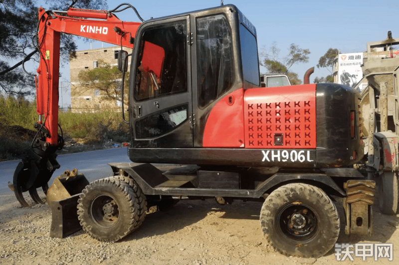 鑫豪xh906l轮式挖掘机