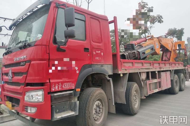 程力专汽CLW5430JQZZ5起重机整机外观