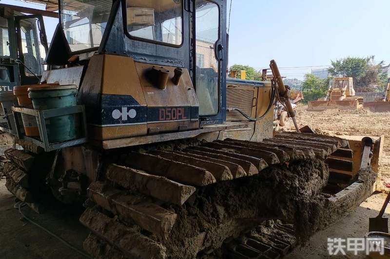 小松D40PL-5推土机整机外观