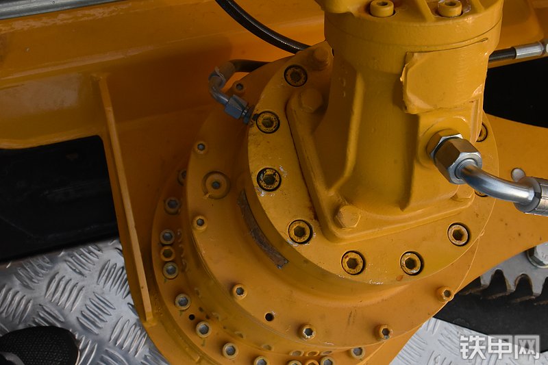 森源重工森源重工25吨东风底盘起重机起重机局部