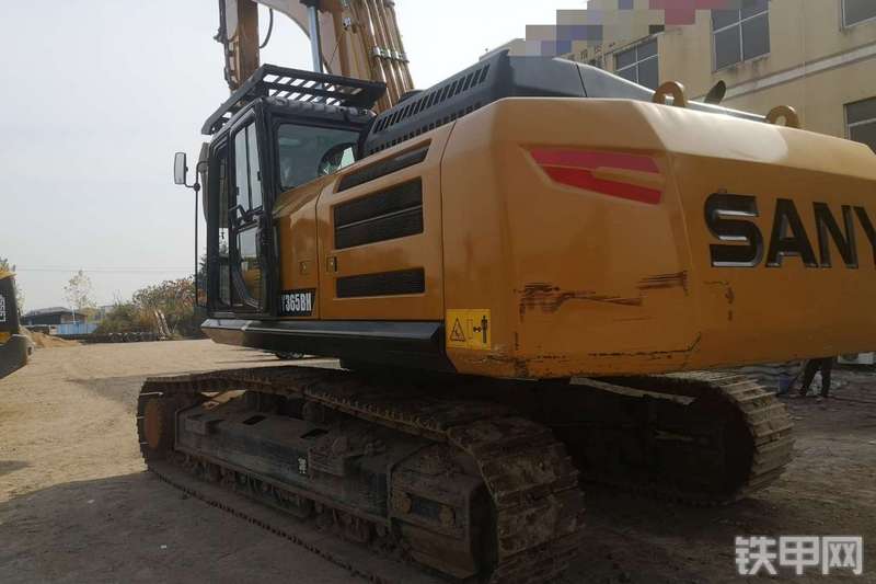 三一重工SY365BH挖掘机整机外观