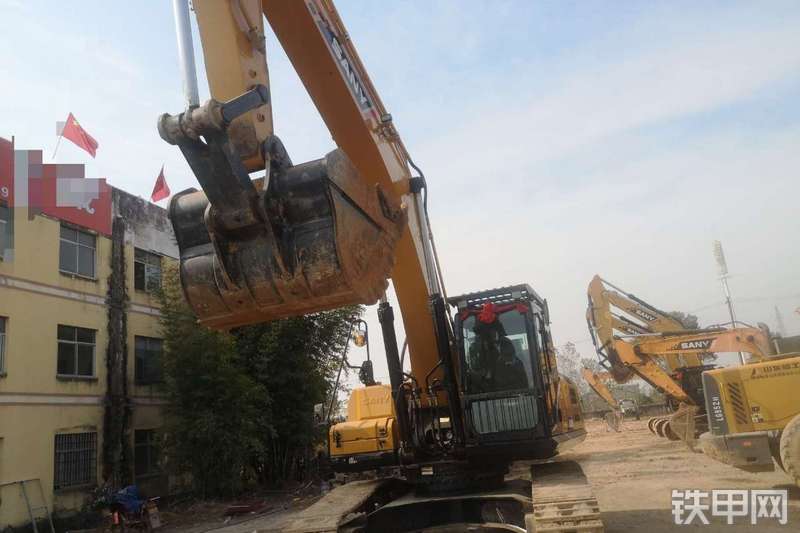 三一重工SY365BH挖掘机整机外观