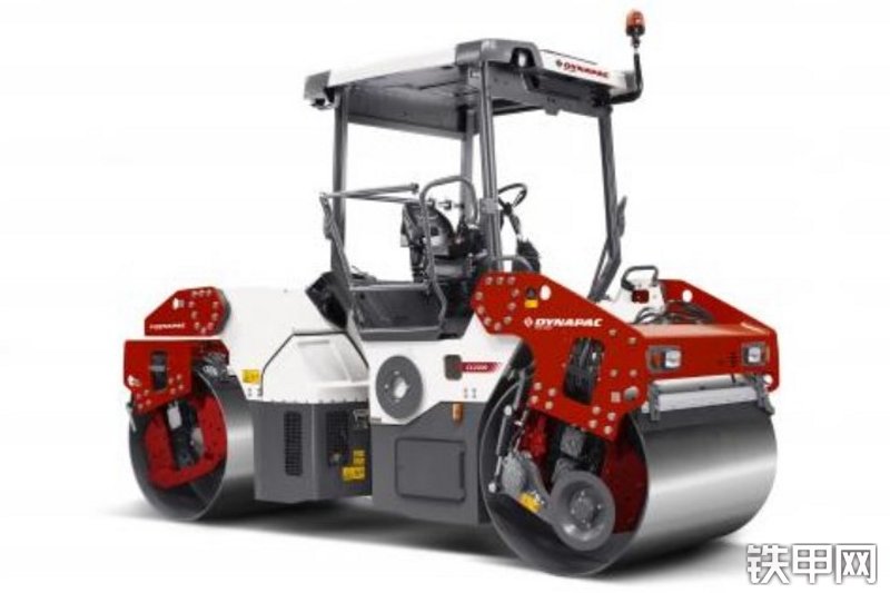 戴纳派克CC2200压路机整机外观