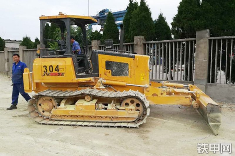 山推SD08（标配版）推土机整机外观