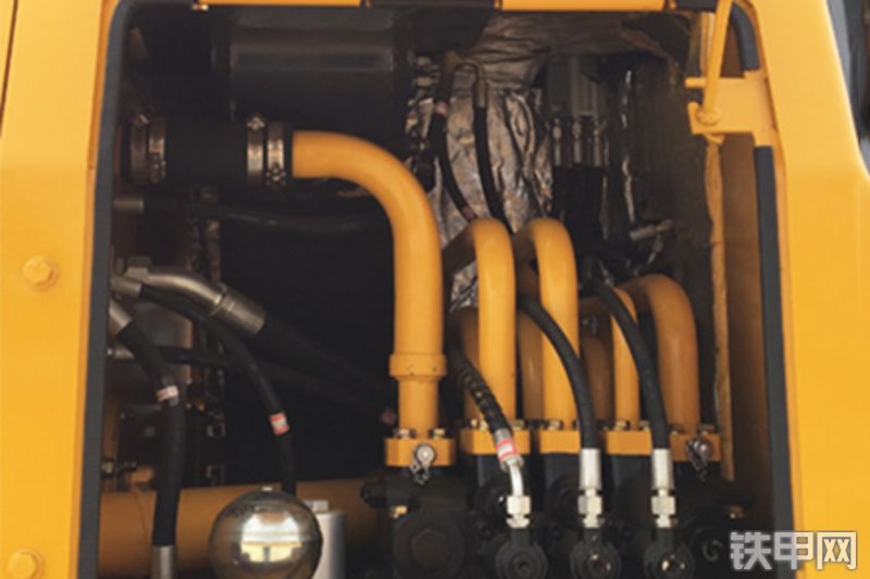 山推DH26C2 LGP推土机局部