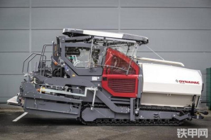 戴纳派克sd2500cs履带式沥青摊铺机