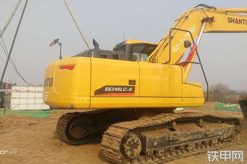 山推SE235LC-9挖掘机整机外观