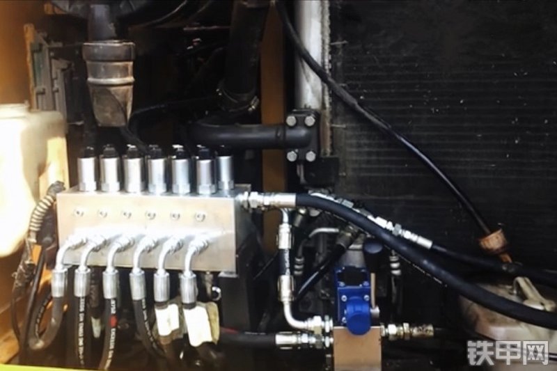 拓疆者拓疆者远程遥控设备智能设备整机外观