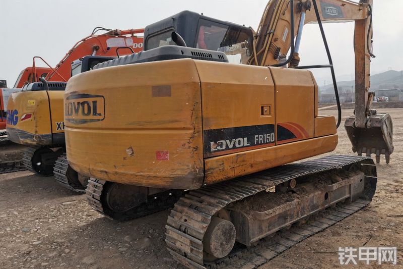 雷沃重工FR150挖掘机整机外观