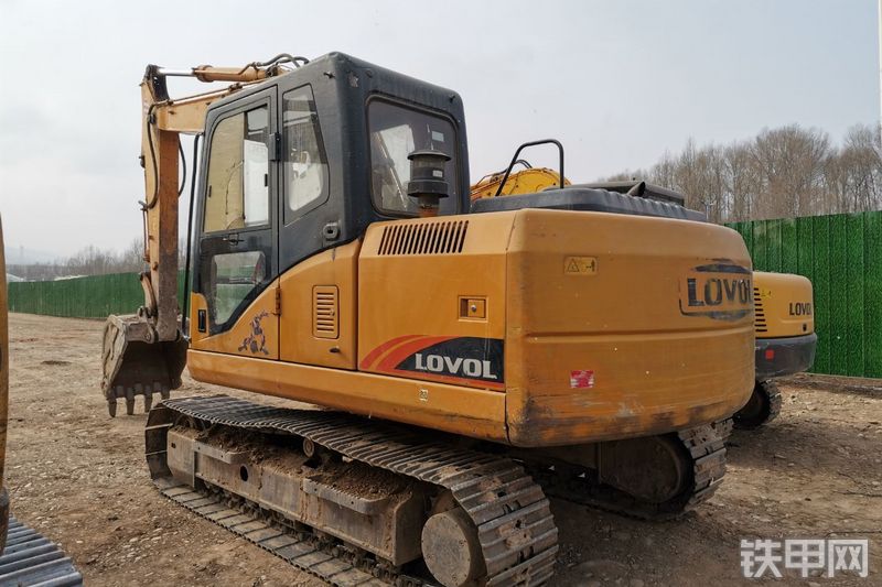 雷沃重工FR150挖掘机整机外观