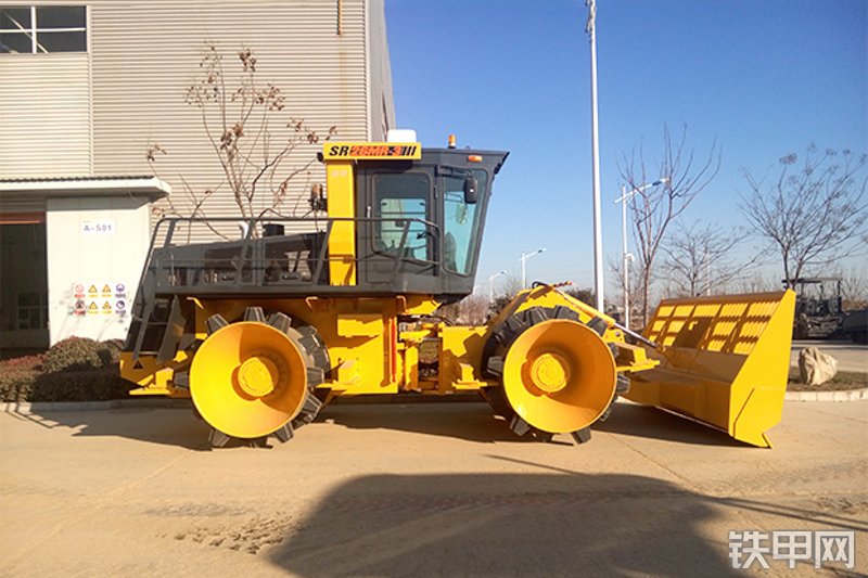 山推SR26MR-3压路机整机外观