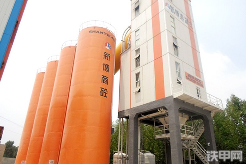 山推SjHLS240G混凝土搅拌站整机外观