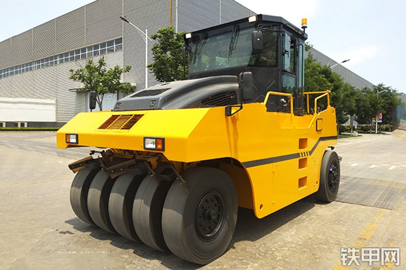 山推SR30T-5C压路机整机外观