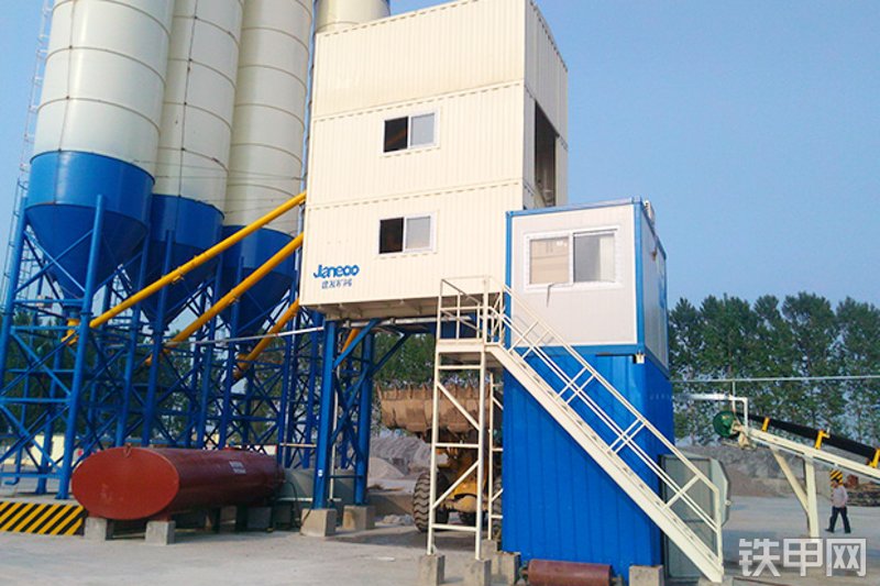 山推SjHZS150H混凝土搅拌站整机外观