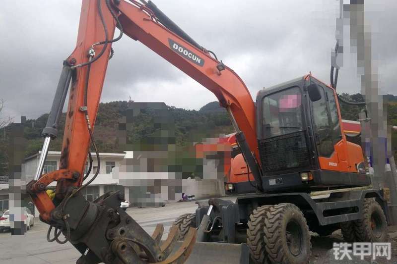 斗川DC90W-9挖掘机整机外观