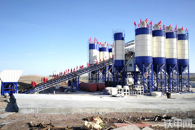 山推SjHZS90R混凝土搅拌站整机外观