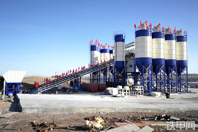 山推SjHZS120R混凝土搅拌站整机外观