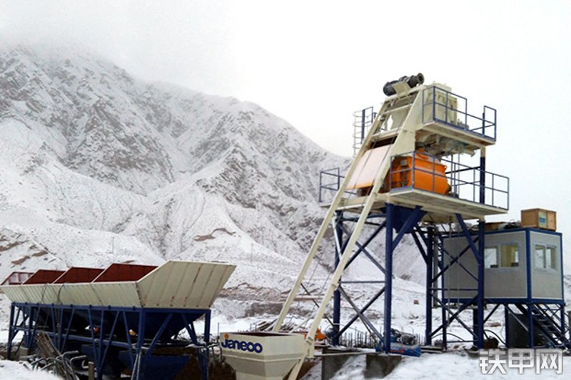 山推SjHZS75E混凝土搅拌站整机外观