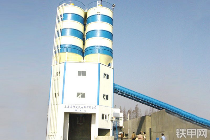 山推SjHZS180D混凝土搅拌站整机外观