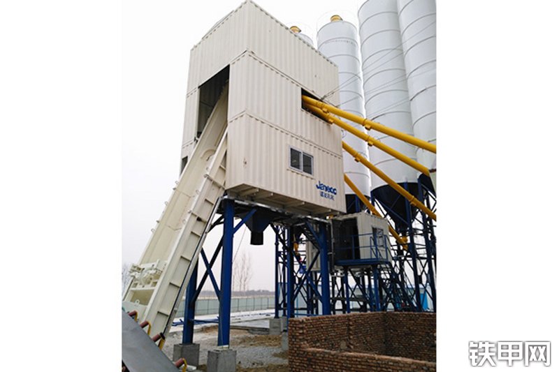 山推SjHZS100H混凝土搅拌站整机外观