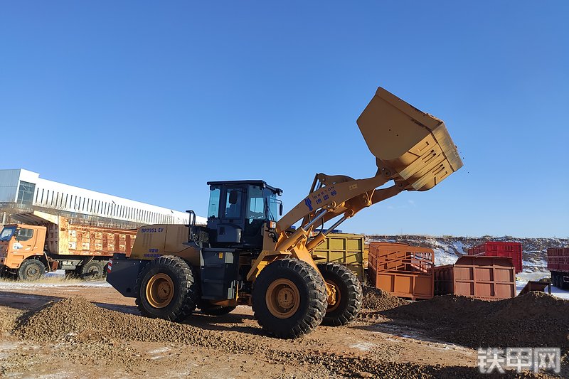 博雷顿BRT951EV装载机整机外观