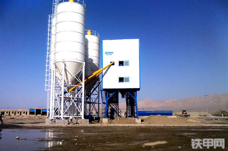 山推SjHZS300S混凝土搅拌站整机外观