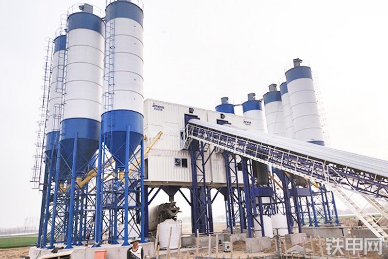 山推SjHZS180R混凝土搅拌站整机外观