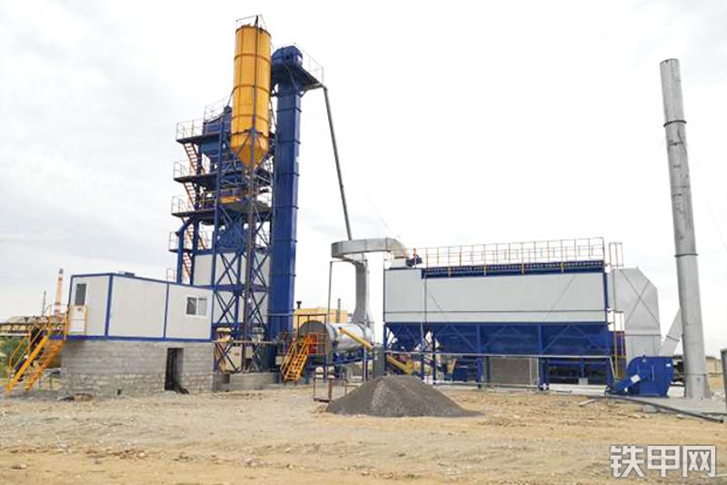 山推SjLBZ080B沥青搅拌站整机外观