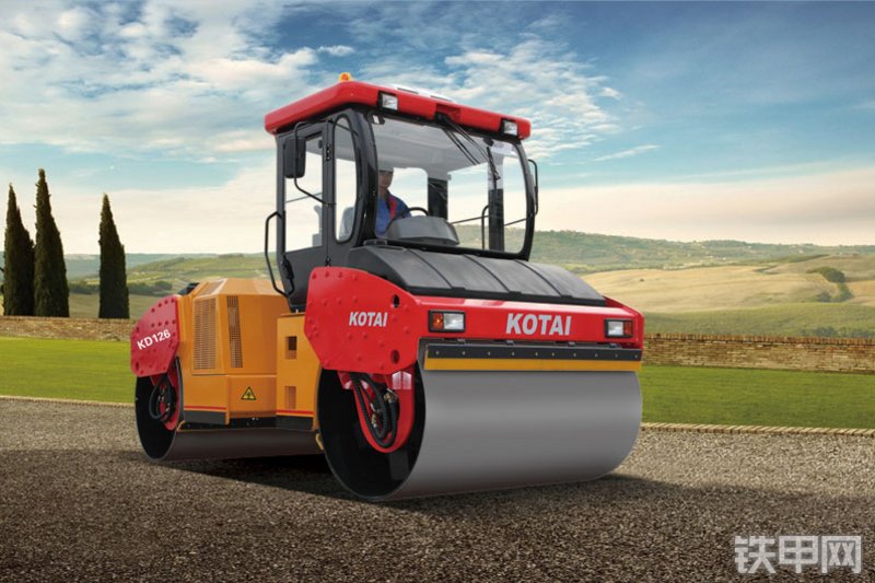 科泰重工KD126H压路机整机外观