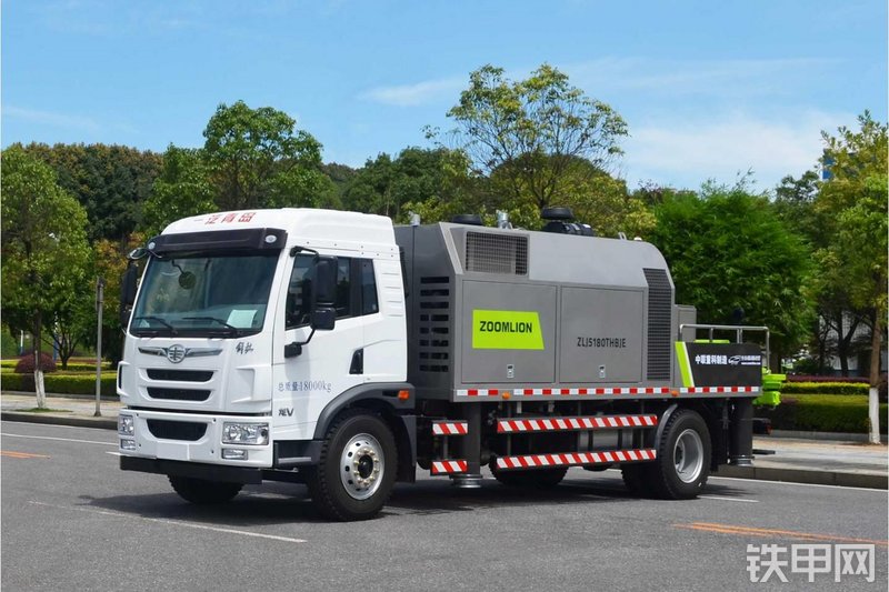 中联重科28MPa解放底盘车载泵整机外观