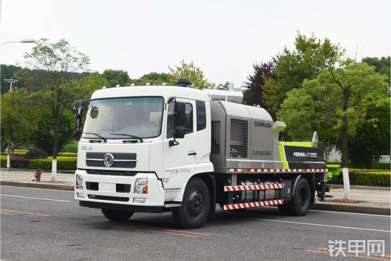 中联重科22MPa东风底盘车载泵整机外观