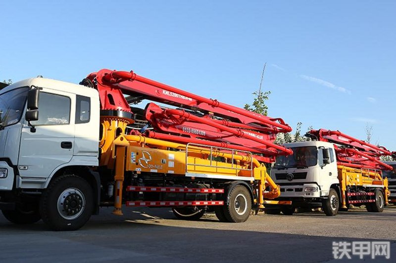 科尼乐东风随专30米泵车整机外观