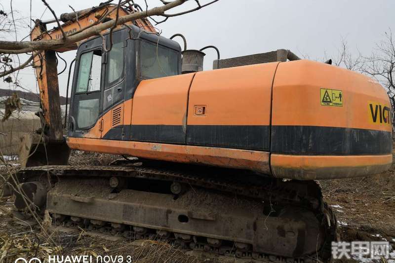 威克特V333挖掘机整机外观