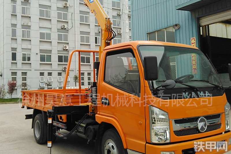 昊意科技2吨小型折臂蓝牌起重机整机外观