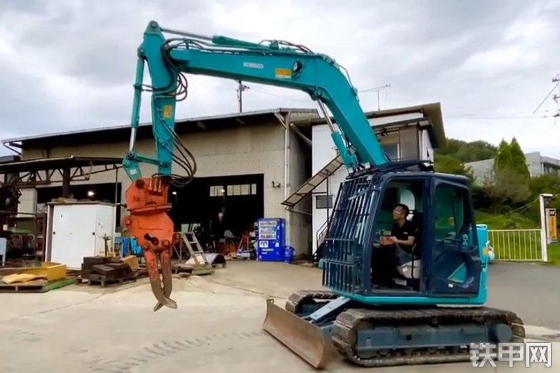 神钢sk75srd3履带式挖掘机