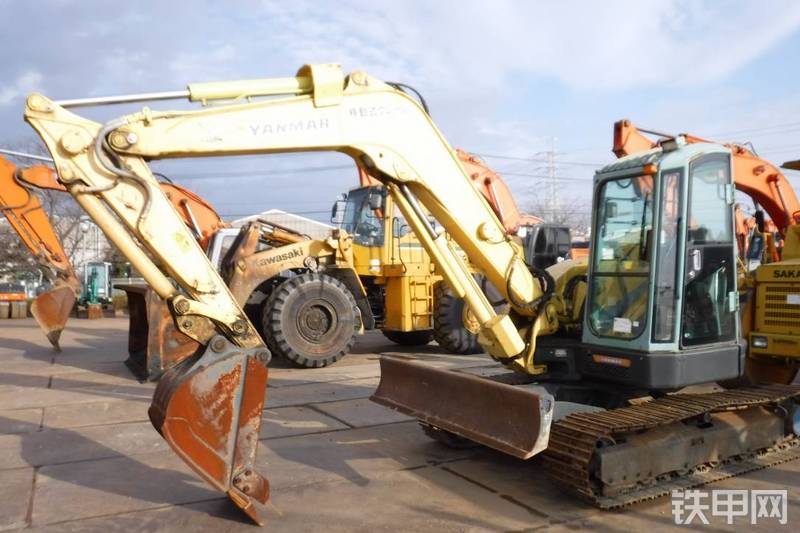 洋马vio703a履带式挖掘机