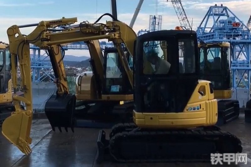 小松PC58UU-5挖掘机整机外观