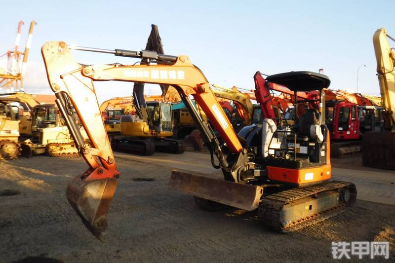 日立ZX50U-5B挖掘机整机外观