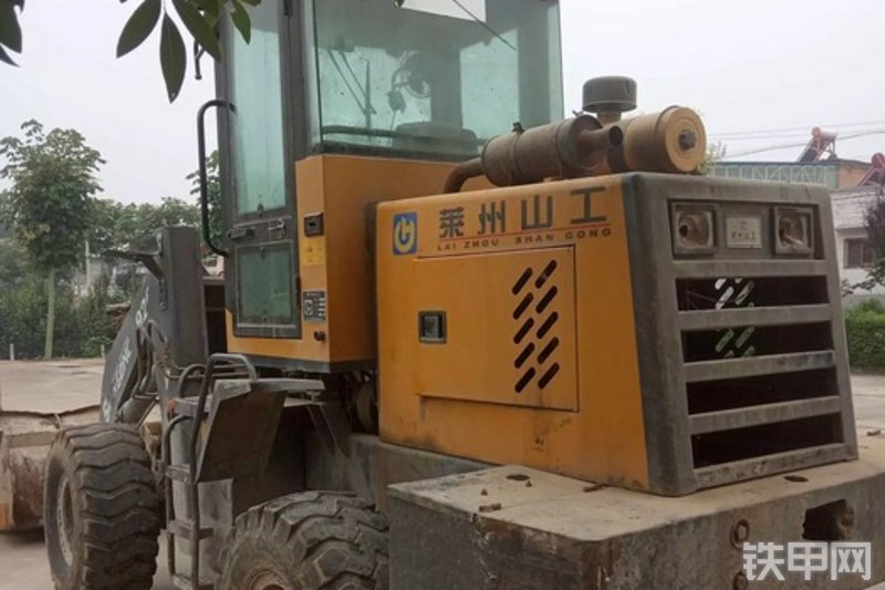 莱州山工ZL940装载机整机外观
