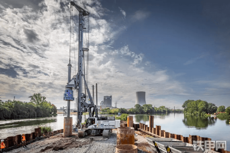 利勃海尔LB45旋挖钻整机外观