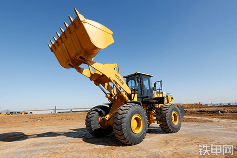 山工SEM676D装载机整机外观