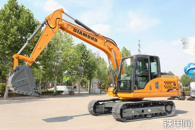 帝盟重工DM130挖掘机整机外观