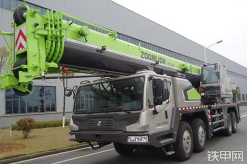 中联重科ztc700v552汽车起重机