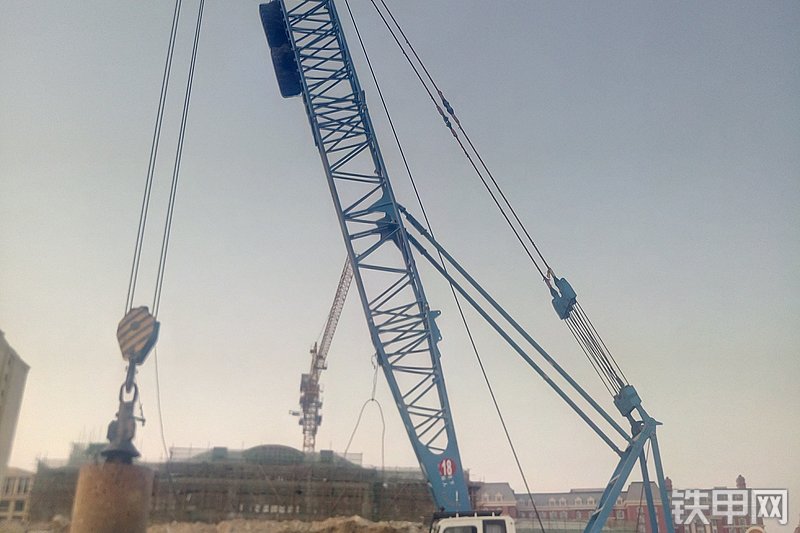 宇通YTQH650B强夯机整机外观