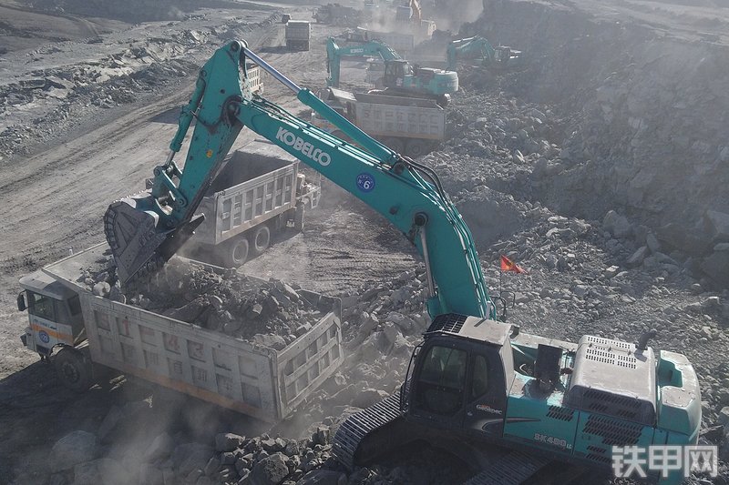 宇通YTK89A非公路自卸车整机外观