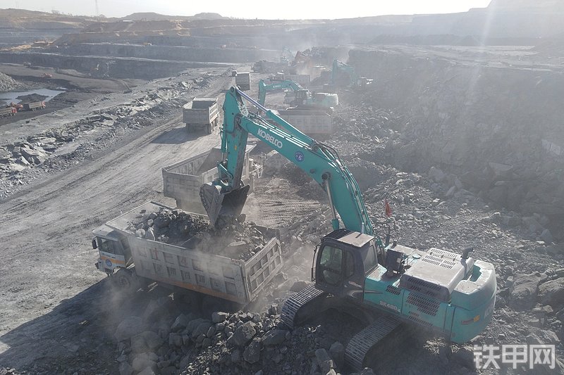 宇通YTK89A非公路自卸车整机外观