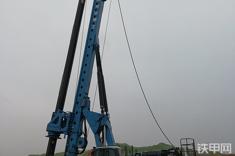 宇通YTR360D旋挖钻整机外观