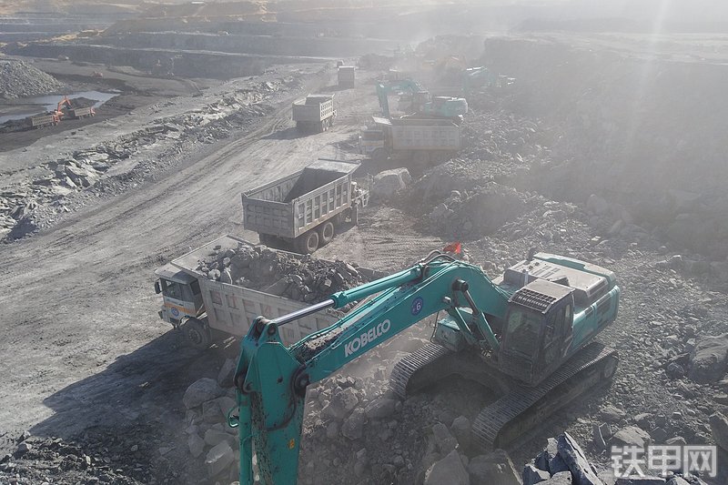 宇通YTK89A非公路自卸车整机外观